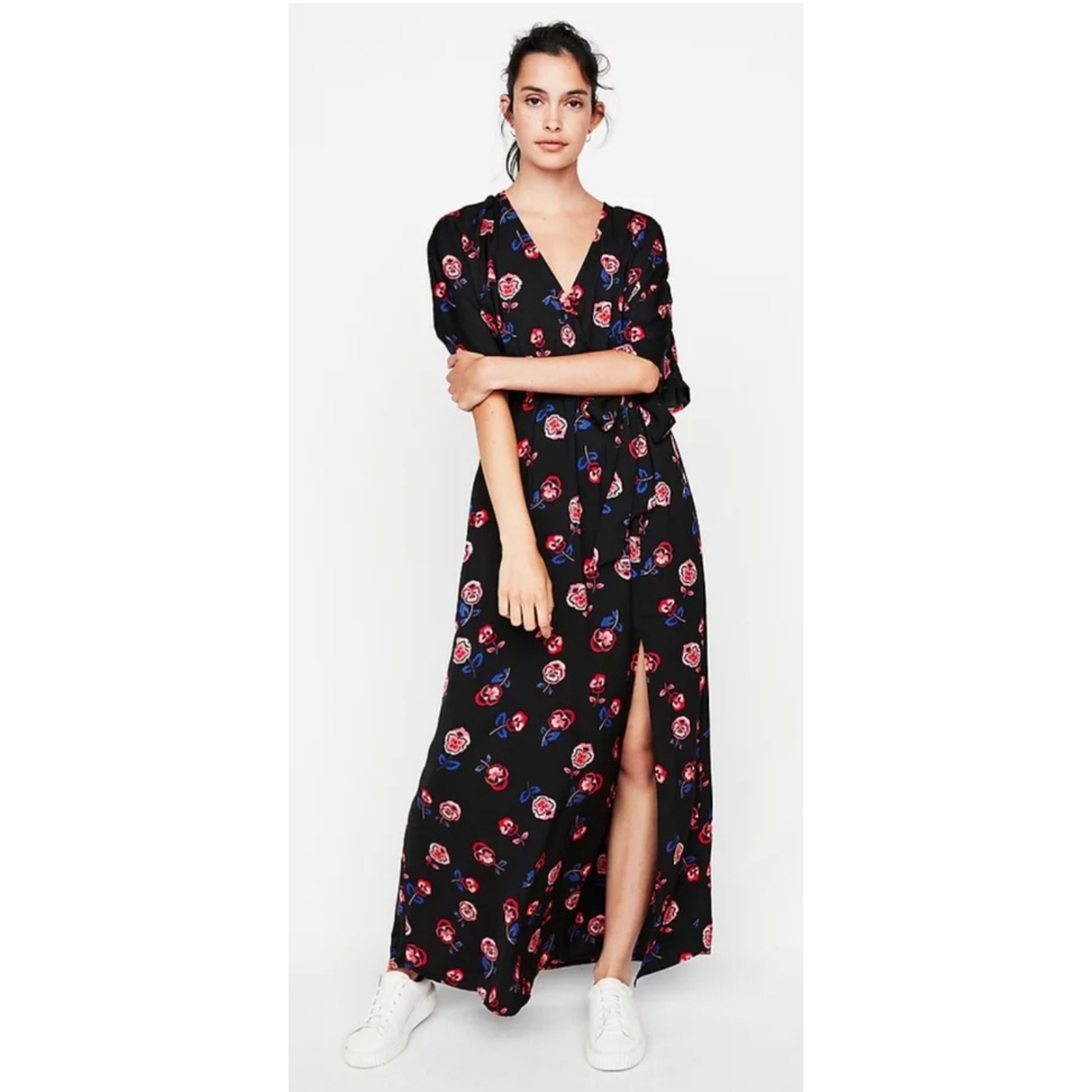 Womens Express Maxi dress silky size M black with floral print